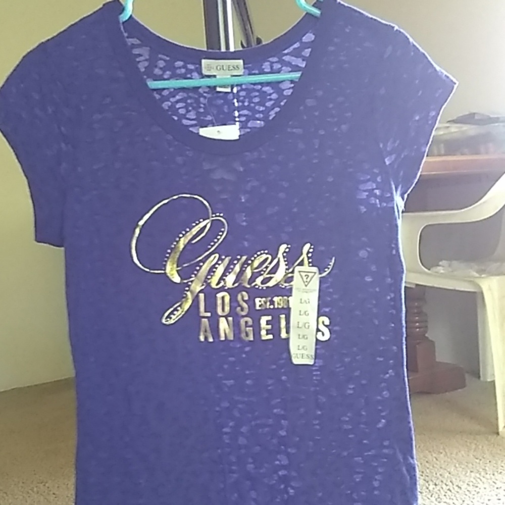 GUESS Tee - Picture 3 of 4